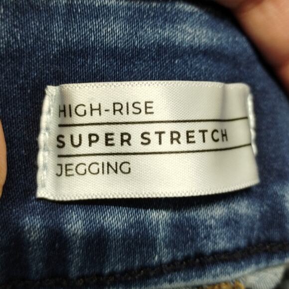 Lane Bryant Women's Plus Size 20 High-Rise Super Stretch Light Wash Jegging - Picture 4 of 5